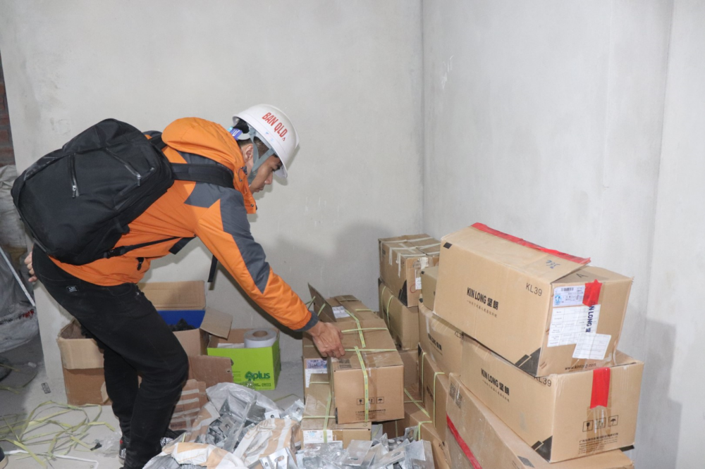 Kiểm tra đánh giá chất lượng của hãng sản xuất đối với thiết bị vật tư, phụ kiện lắp đặt tại dự án Feliz Homes