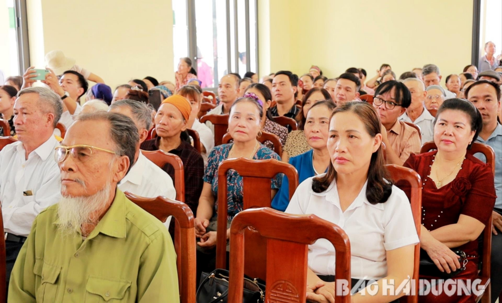 (Báo Hải Dương) Thôn Quang rực đoàn kết