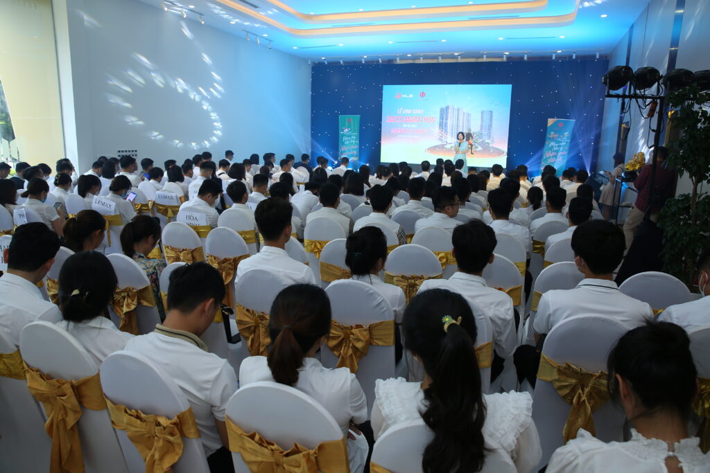 [cafeF.vn] - Chủ đầu tư KLB vinh danh các đại lý xuất sắc phân phối Feliz Homes