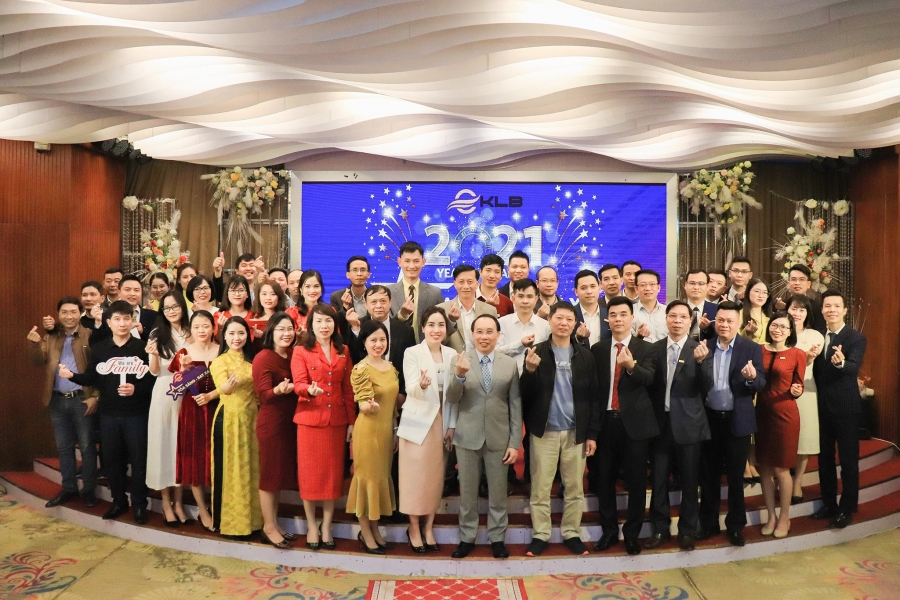 YEAR END PARTY 2021 với chủ đề "KLB - TỎA SÁNG, BAY XA" của Công ty CP KLB
