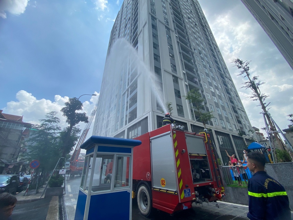 5ac3cb00c07d65233c6c23-1