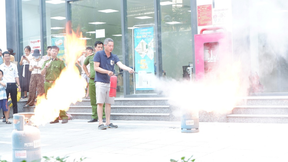 6a604fbb44c6e198b8d714