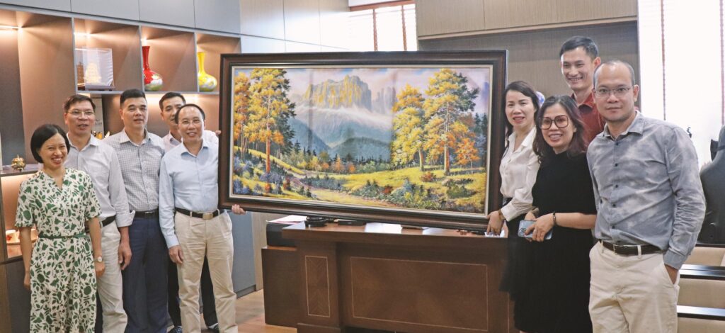 Công ty KLB chúc mừng Chủ tịch Bùi Trọng Tấn  nhân ngày doanh nhân Việt Nam 13/10