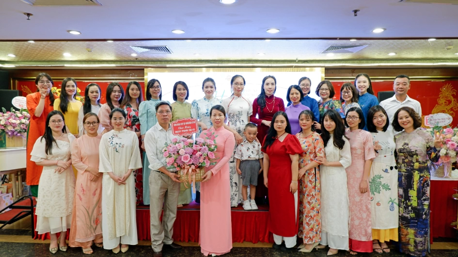 Phụ nữ KLB ngập tràn niềm vui trong ngày 20/10