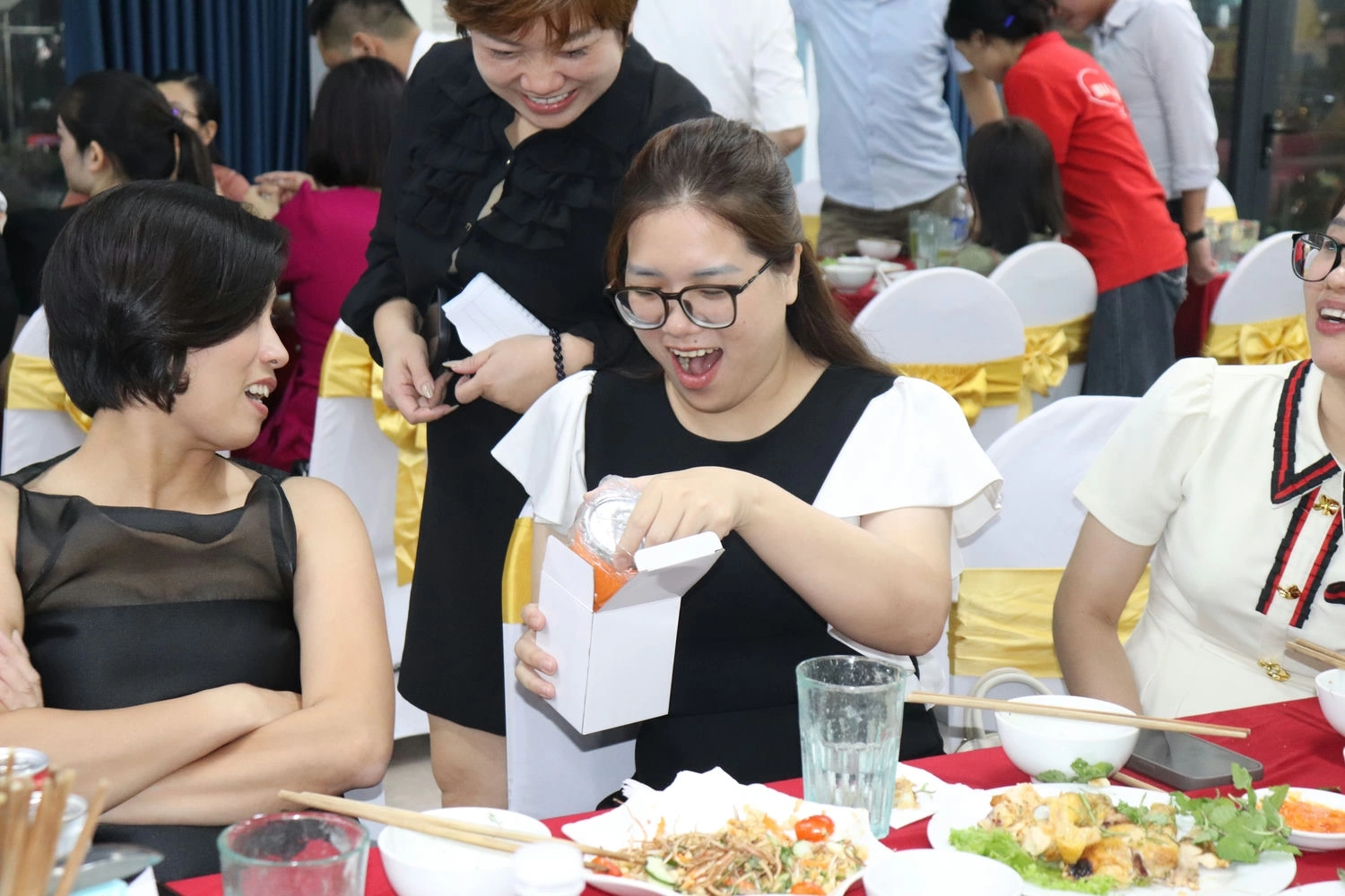 Bùng cháy cảm xúc – Cùng nhau đón kỷ nguyên mới đầy khát vọng