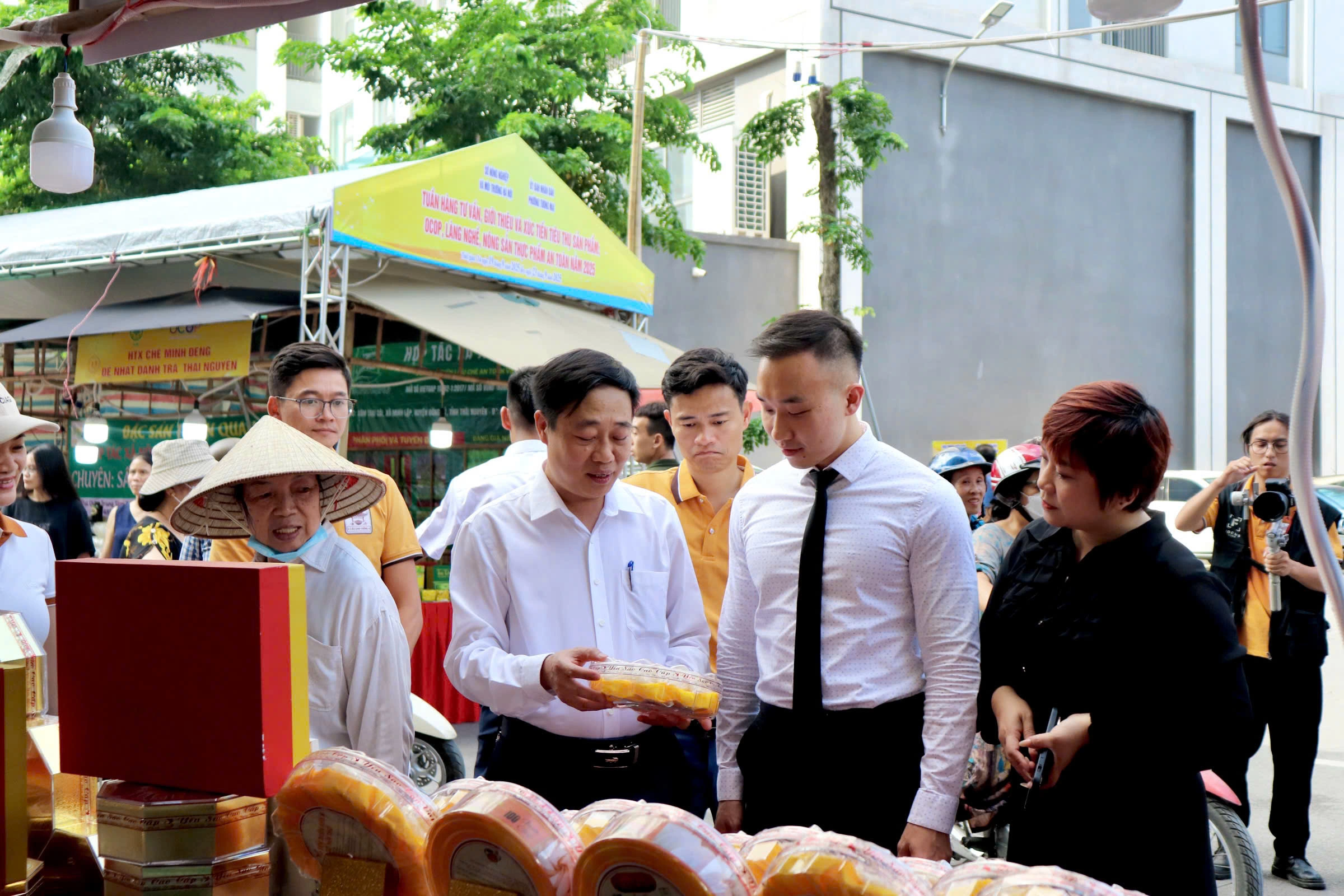 Khai mạc sự kiện giới thiệu sản phẩm OCOP tại Feliz Homes