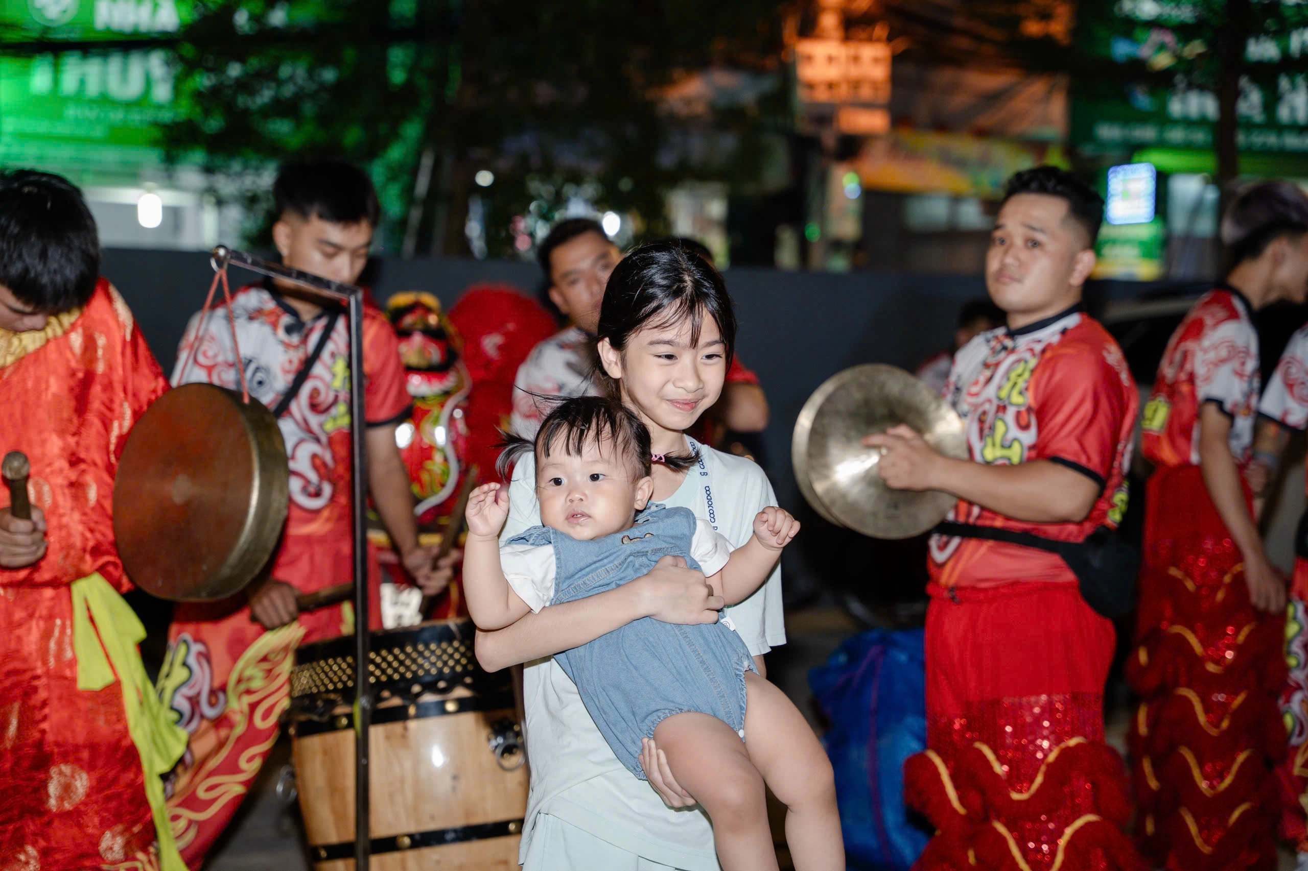 ĐÊM HỘI TRĂNG RẰM FELIZ HOMES 2025 – MÙA TRĂNG ĐOÀN VIÊN, NIỀM VUI LAN TỎA