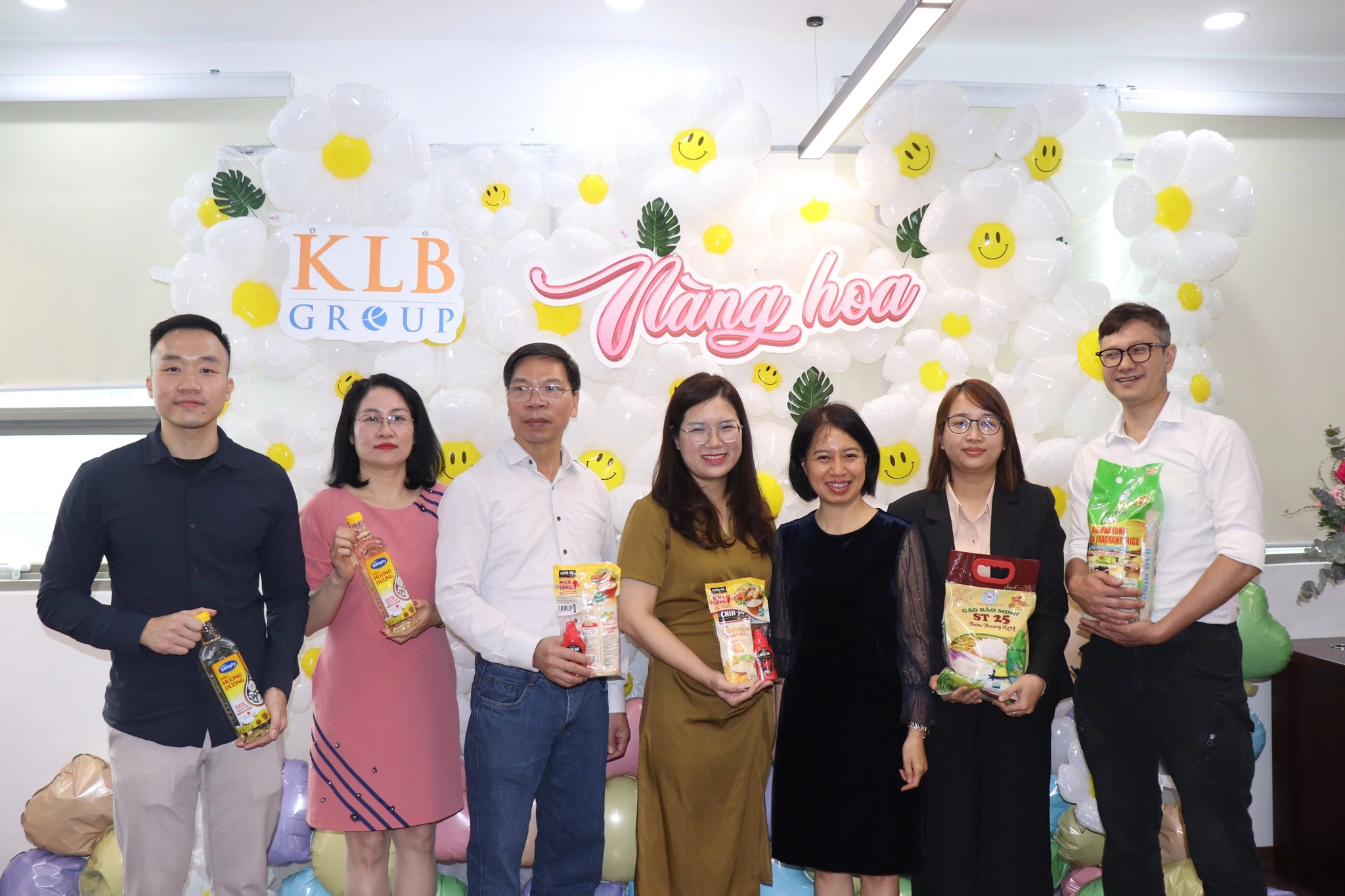 “NÀNG HOA” 8/3: SỰ KIỆN TRI ÂN NHỮNG BÓNG HỒNG TRUYỀN CẢM HỨNG TẠI KLB GROUP