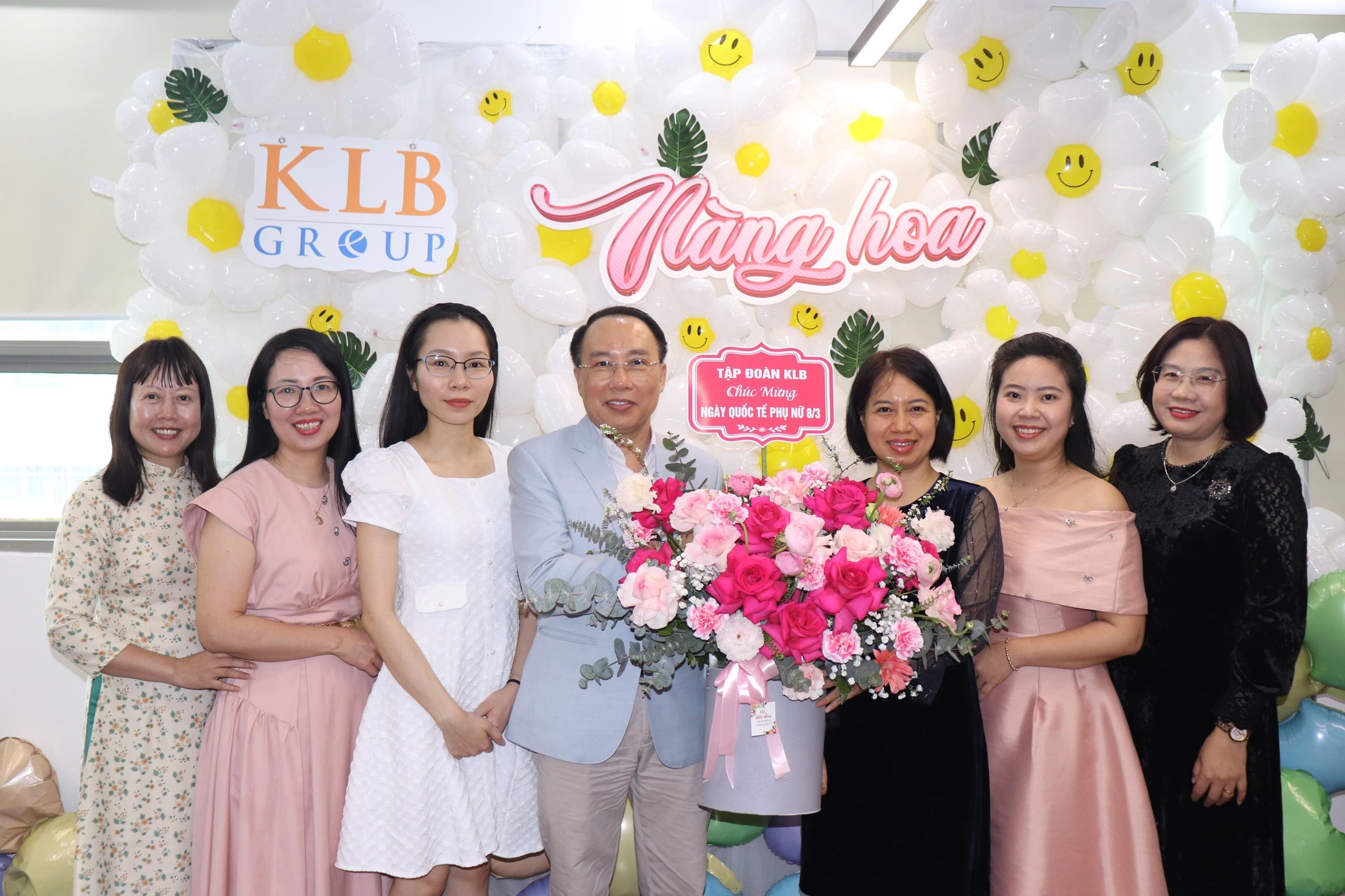 “NÀNG HOA” 8/3: SỰ KIỆN TRI ÂN NHỮNG BÓNG HỒNG TRUYỀN CẢM HỨNG TẠI KLB GROUP