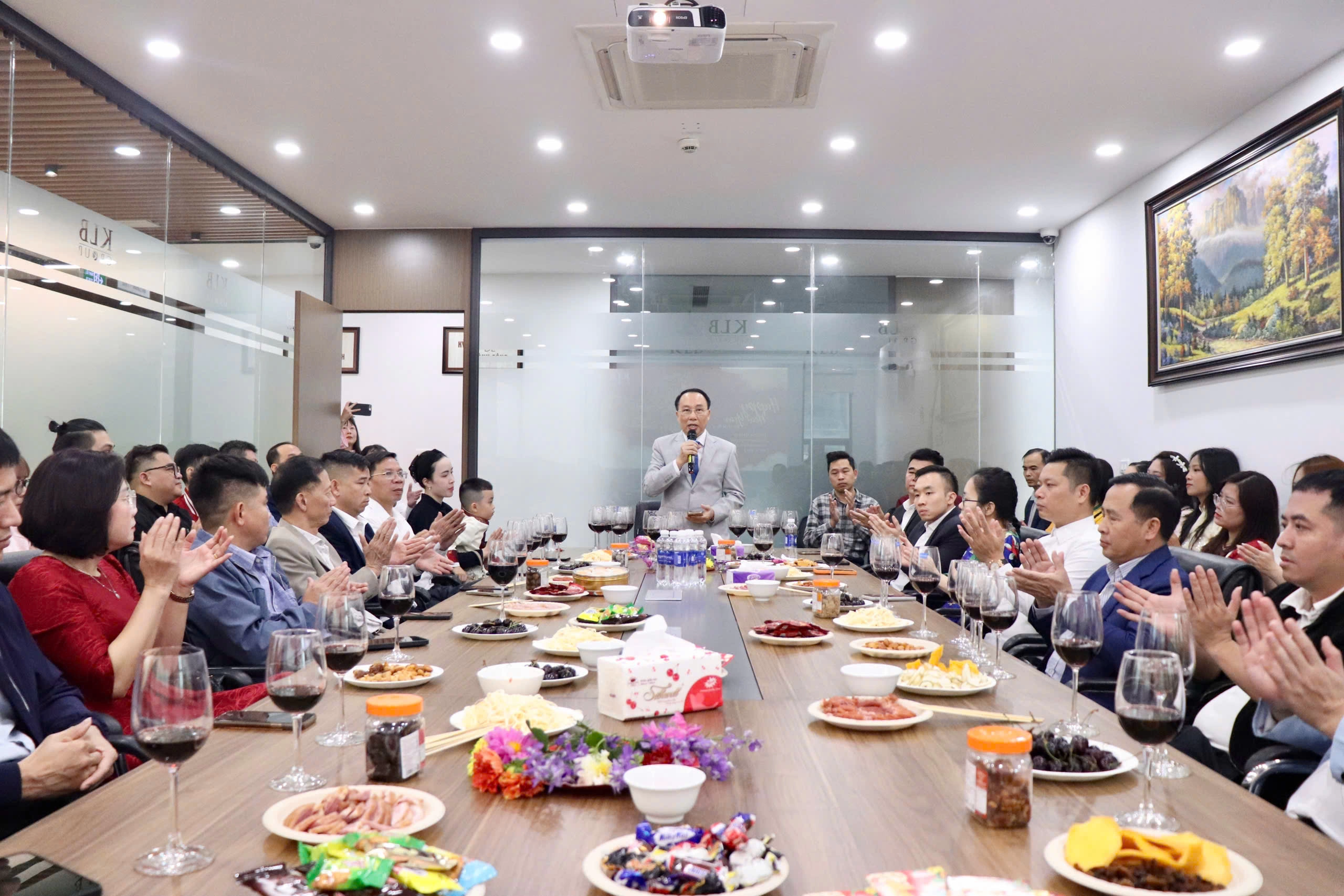 KLB GROUP KHAI XUÂN MÙNG 10 – KHỞI ĐẦU MỚI, KHÍ THẾ MỚI, THÀNH CÔNG MỚI