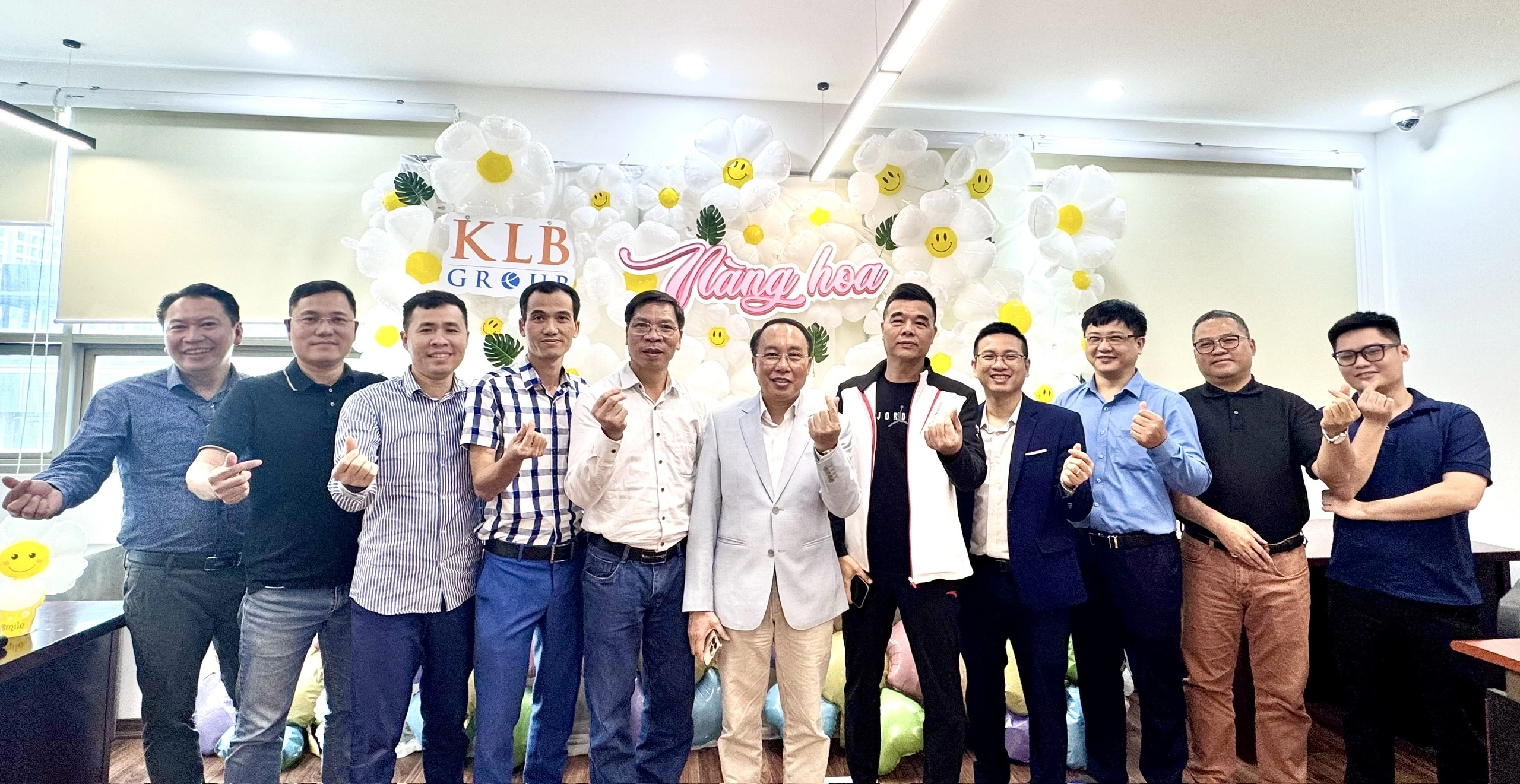 “NÀNG HOA” 8/3: SỰ KIỆN TRI ÂN NHỮNG BÓNG HỒNG TRUYỀN CẢM HỨNG TẠI KLB GROUP