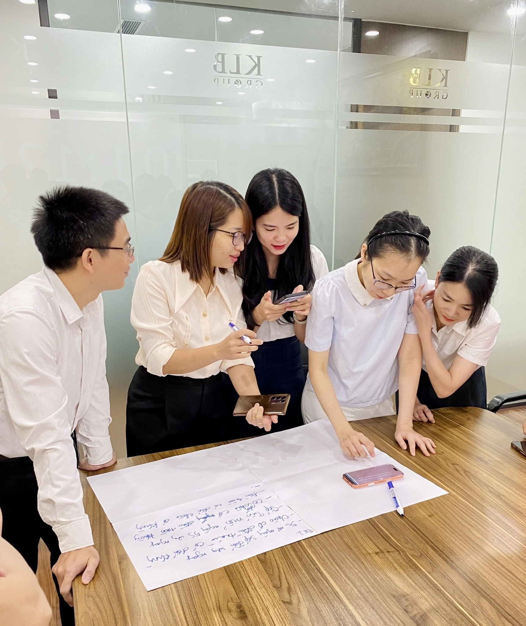 SINH HOẠT ĐẦU TUẦN: HOẠT ĐỘNG THƯỜNG NIÊN MANG ĐẬM BẢN SẮC VĂN HÓA KLB GROUP
