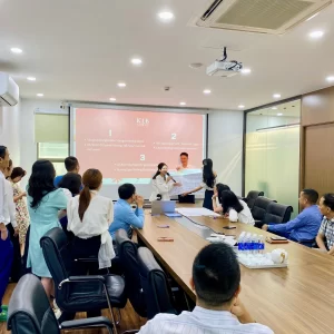 SINH HOẠT ĐẦU TUẦN: HOẠT ĐỘNG THƯỜNG NIÊN MANG ĐẬM BẢN SẮC VĂN HÓA KLB GROUP