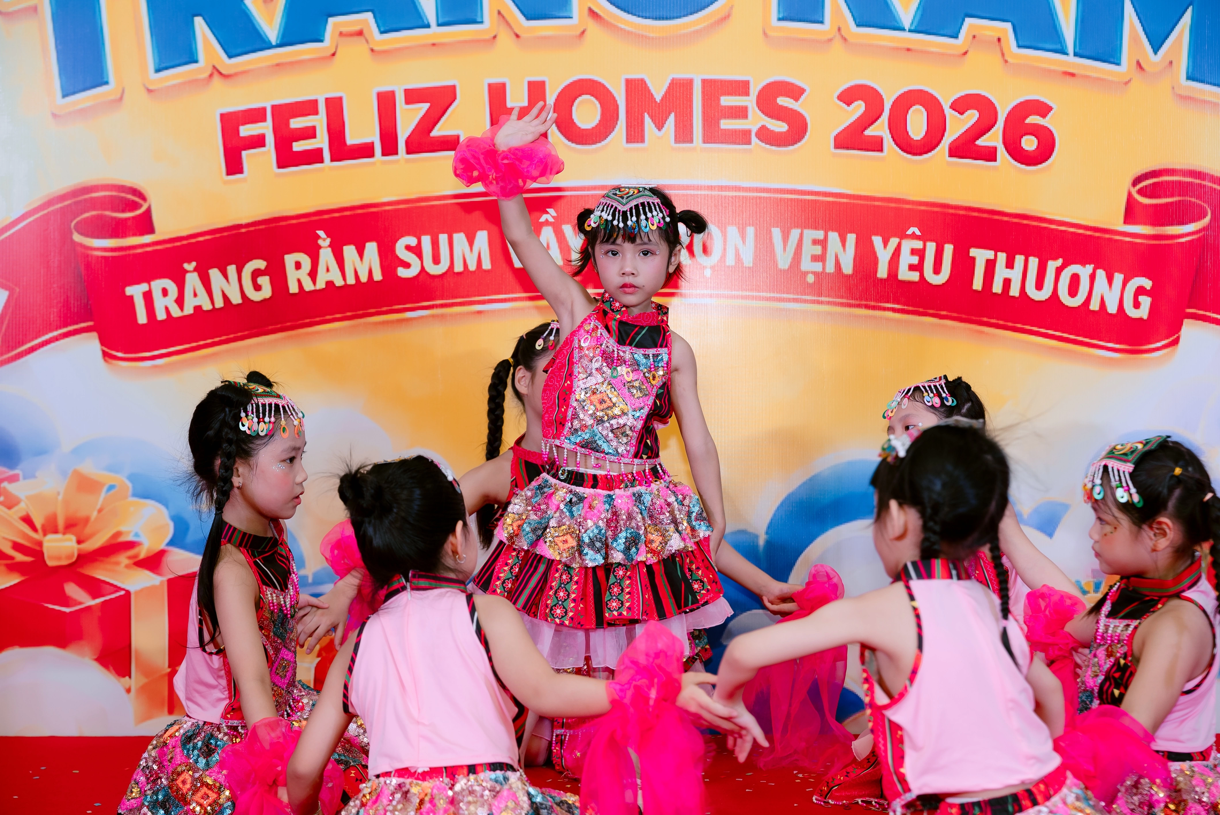 FELIZ HOMES RỘN RÀNG ĐÓN TRUNG THU 2026 – GẦN 1.000 SUẤT QUÀ TRAO TẶNG CÁC EM NHỎ